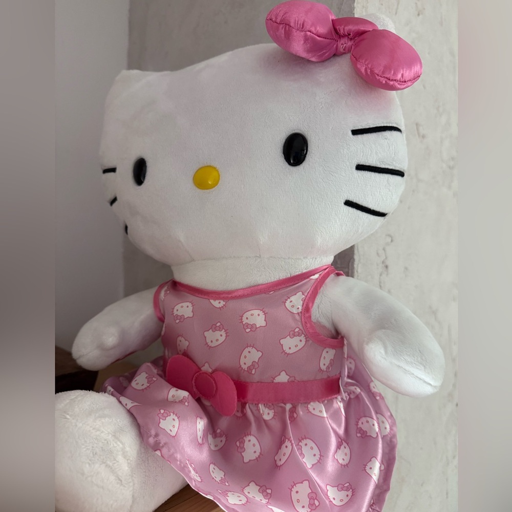 BUILD-A-BEAR Sanrio Pink Bow Hello Kitty Plush
